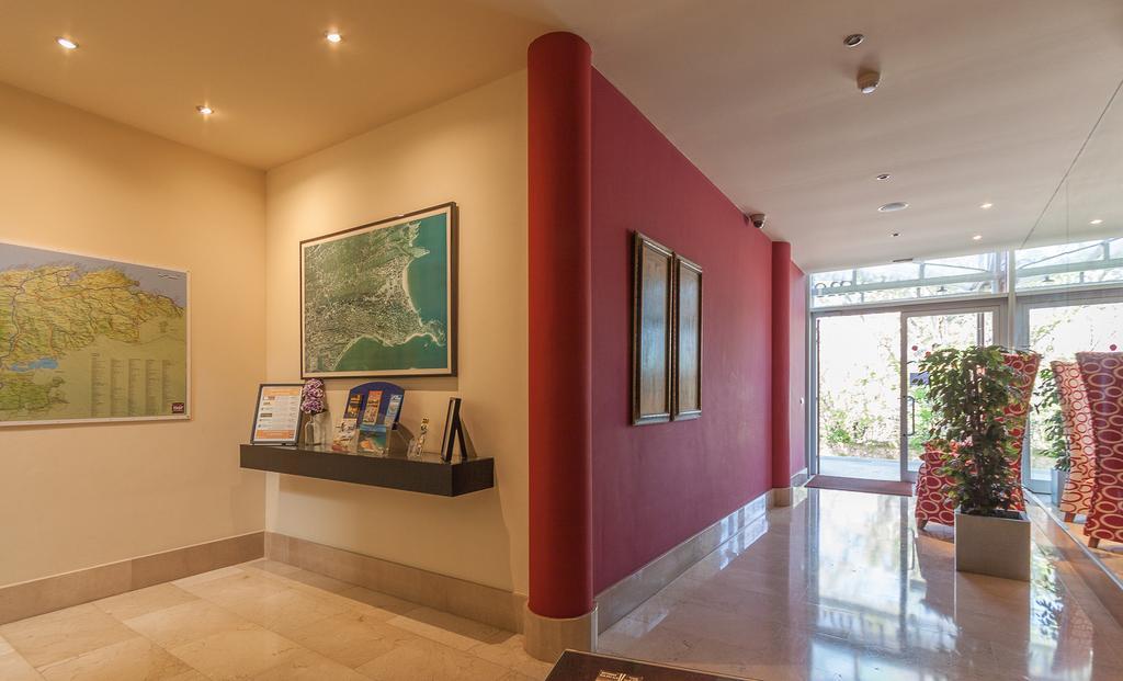 Apartamentos Mar Comillas Extérieur photo